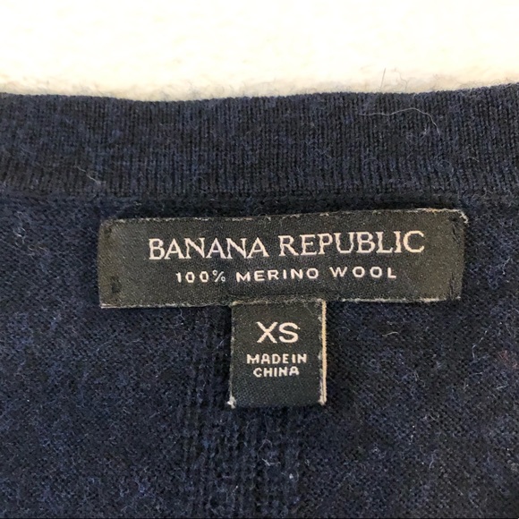 Banana Republic Navy Blue V-neck Merino Wool Sweater size XS - Picture 3 of 6